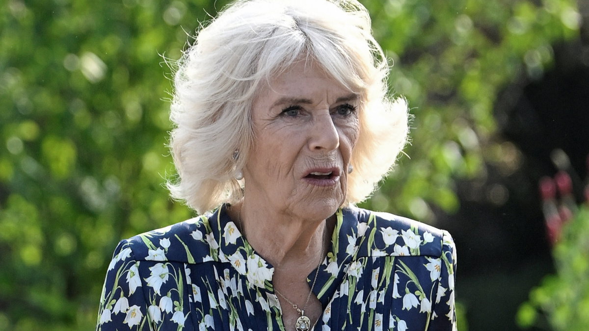 Königin Camilla sieht erschrocken aus