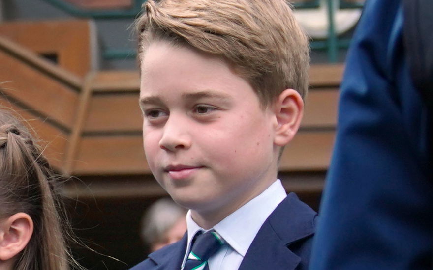 Prinz George lächelt