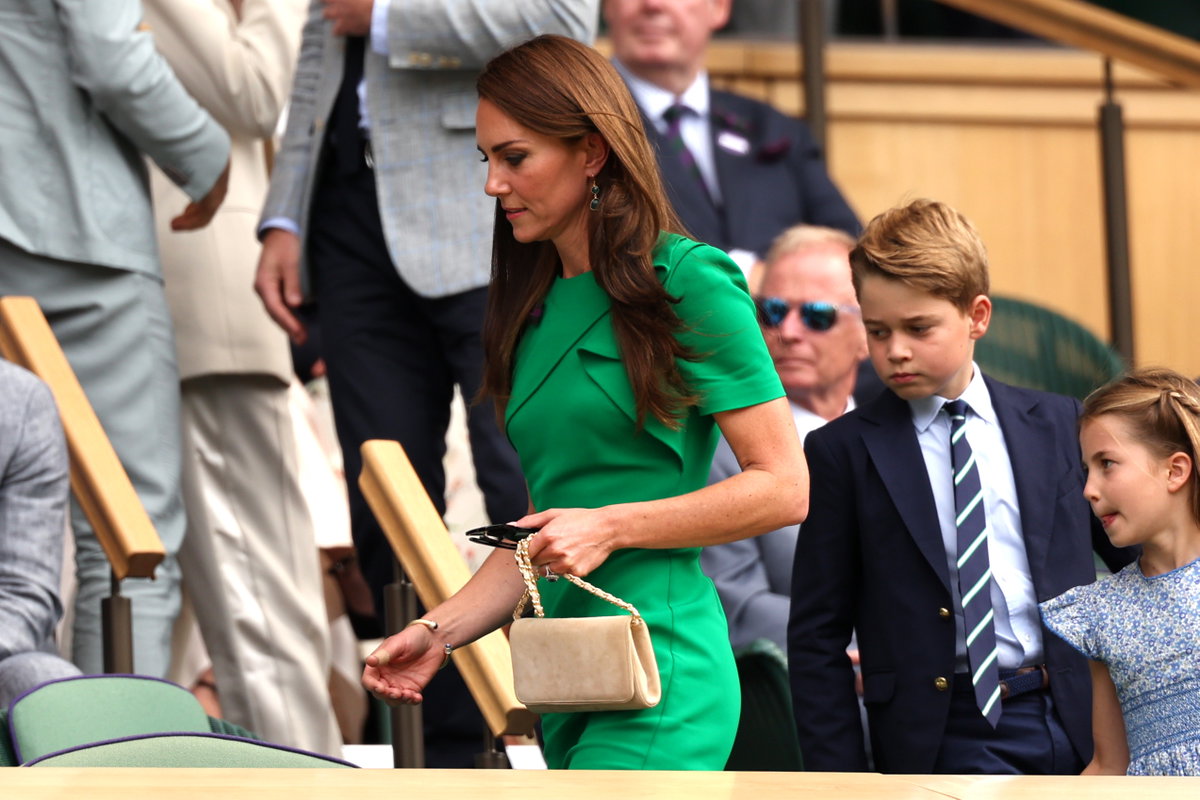 Prinzessin Kate mit George und Charlotte auf der Tribüne in Wimbledon, Juli 2023