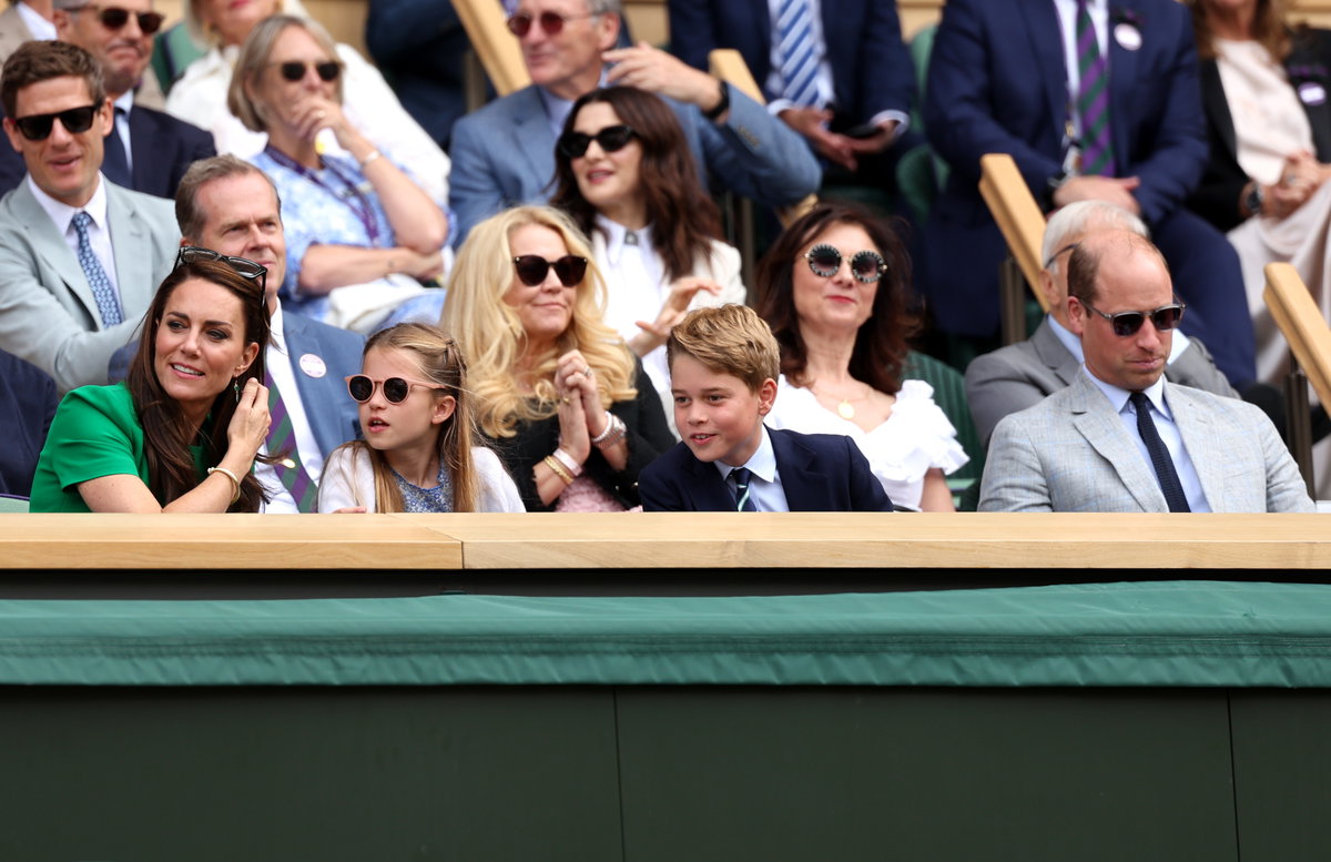 Prinzessin Kate, Prinz William und ihre Kinder Charlotte und George beim Tennisturnier in Wimbledon, Juli 2023