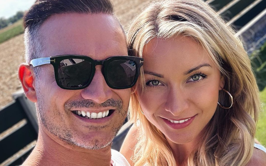 Anna-Carina Woitschack und Daniel Selfie