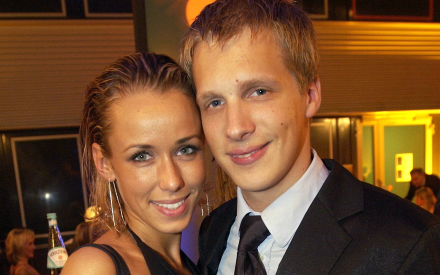 Annemarie Carpendale und Oliver Pocher posieren zusammen