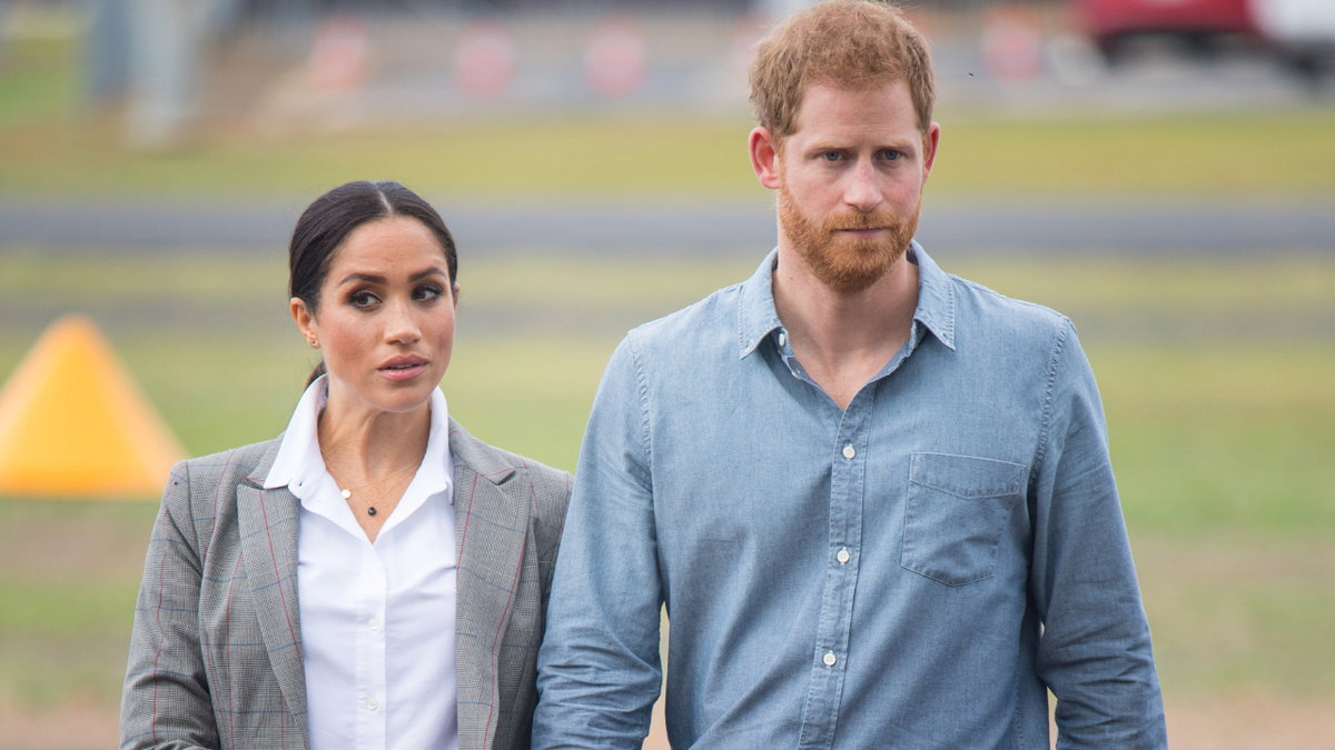Herzogin Meghan und Prinz Harry sehen frustriert aus