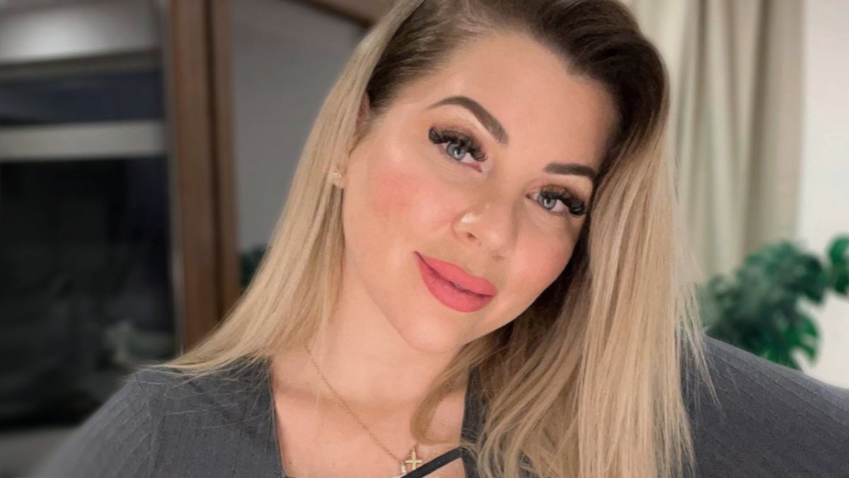 Jenny Frankhauser macht ein Selfie