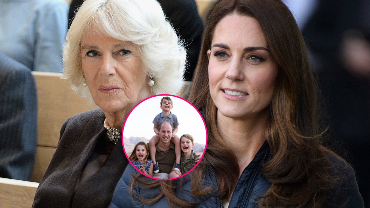 Königin Camilla sieht prüfend zur Seite, Prinzessin Kate lächelt angespannt, in der Mitte ein Kreis mit einem Bild von Prinz William und den drei Kindern