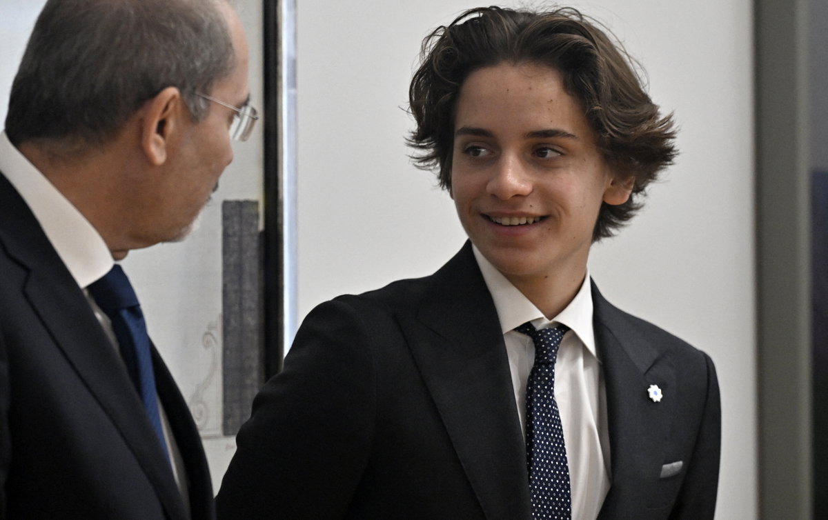 Prinz Hashem lächelt