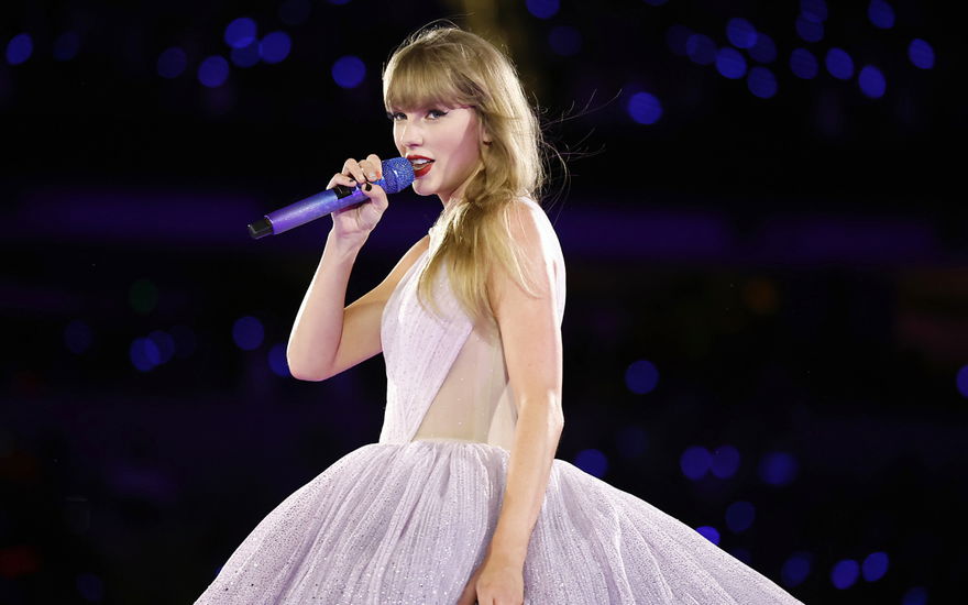 Taylor Swift im Prinzessinnenkleid bei "The Eras"-Tour