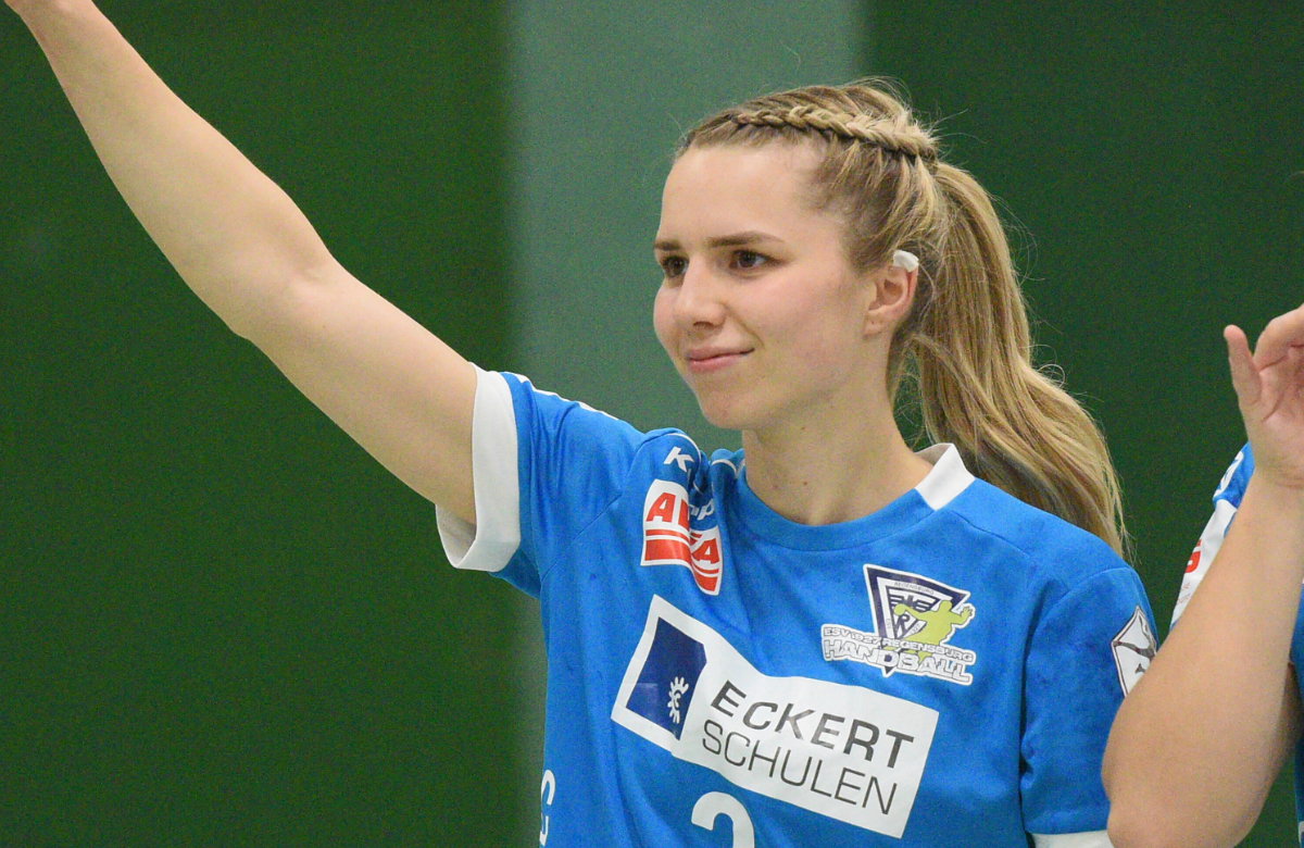 Anika Bissel beim Handballspiel des ESV 1927 Regensburg