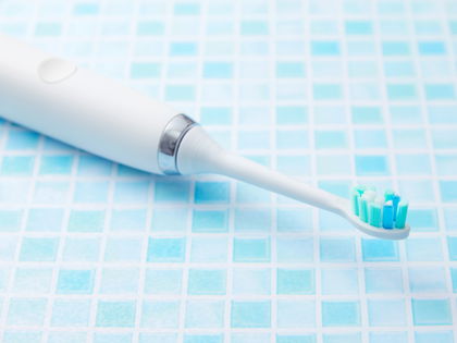 Elektrische Zahnbürste: Dieser Bestseller entfernt 100% mehr Plaque – spare aktuell 40%