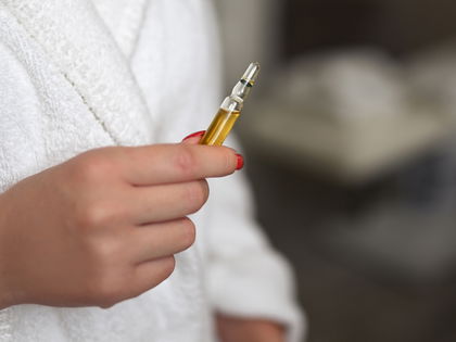 Anti-Aging: Diese Ampullen-Kur wirkt wie ein Facelift