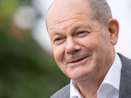 Olaf Scholz mit Augenklappe: Witzige Reaktion nach Unfall