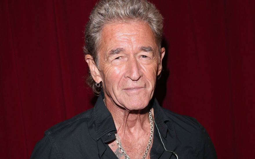 Peter Maffay lächelt