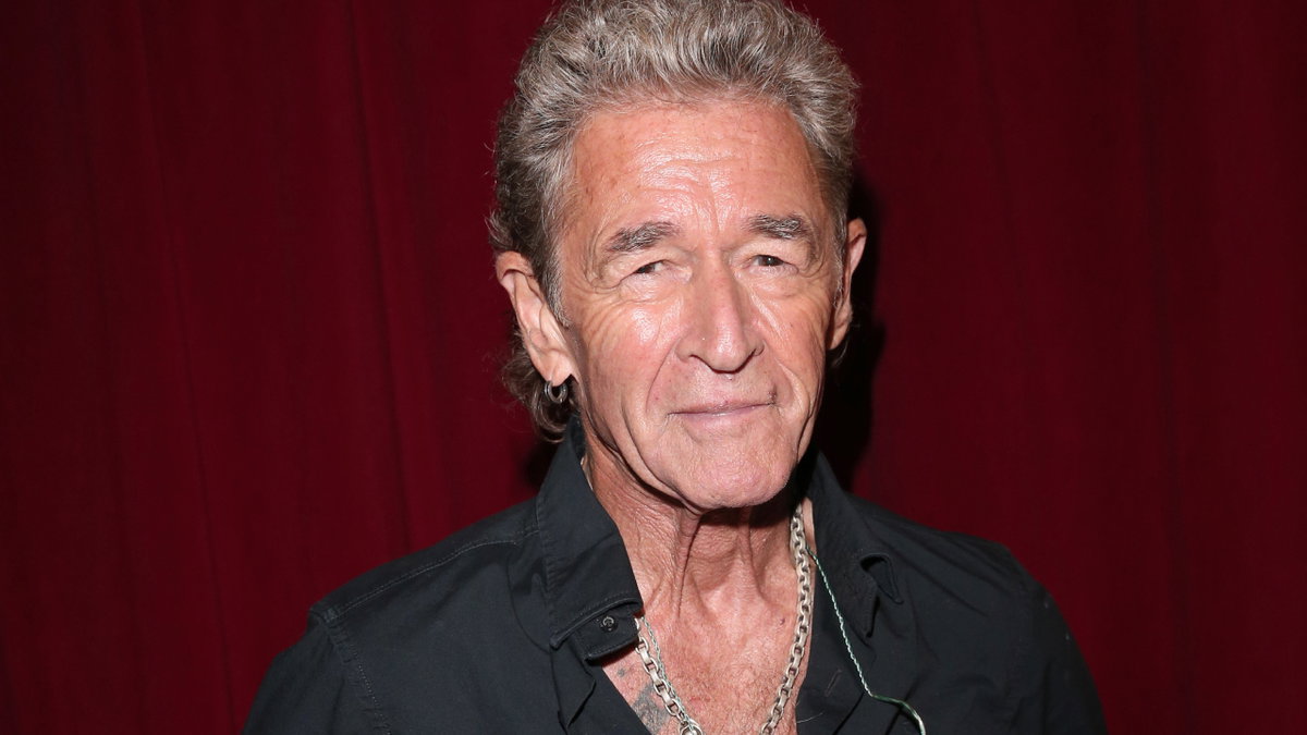 Peter Maffay lächelt