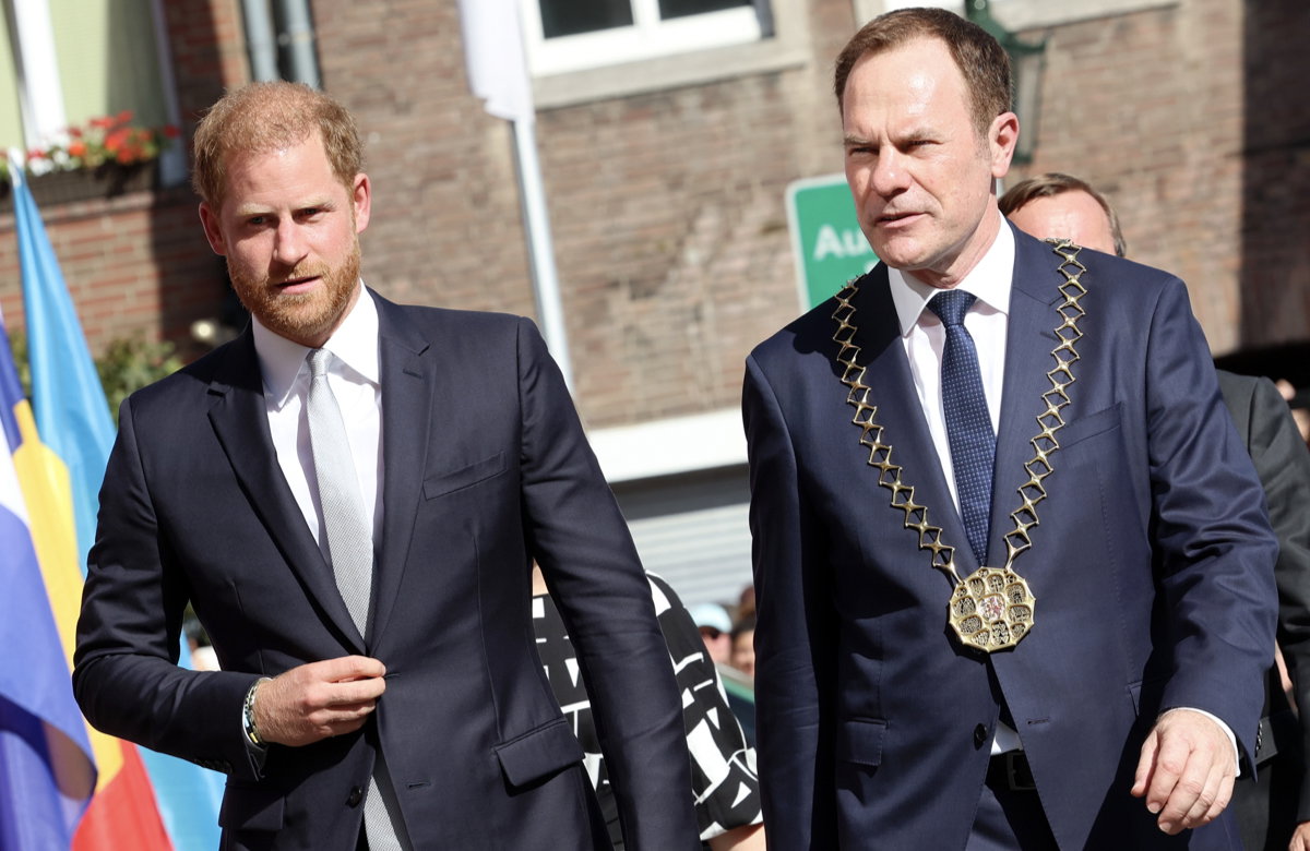 Prinz Harry und Oberbürgermeister Stephan Keller in Düsseldorf.