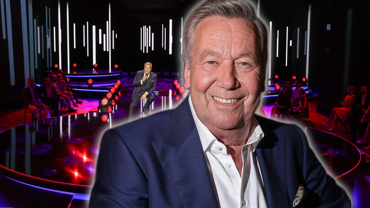 Roland Kaiser lächelt, im Hintergrund ein Bild von seiner "Die Roland Kaiser Show"-Aufzeichnung