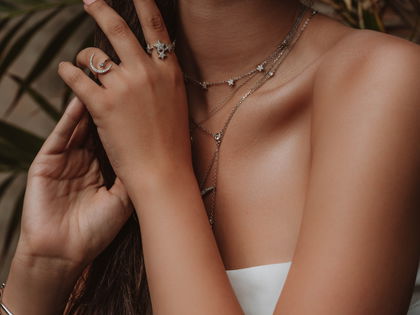 Wasserfester Schmuck: Diese Lieblingsstücke musst du nie mehr abnehmen