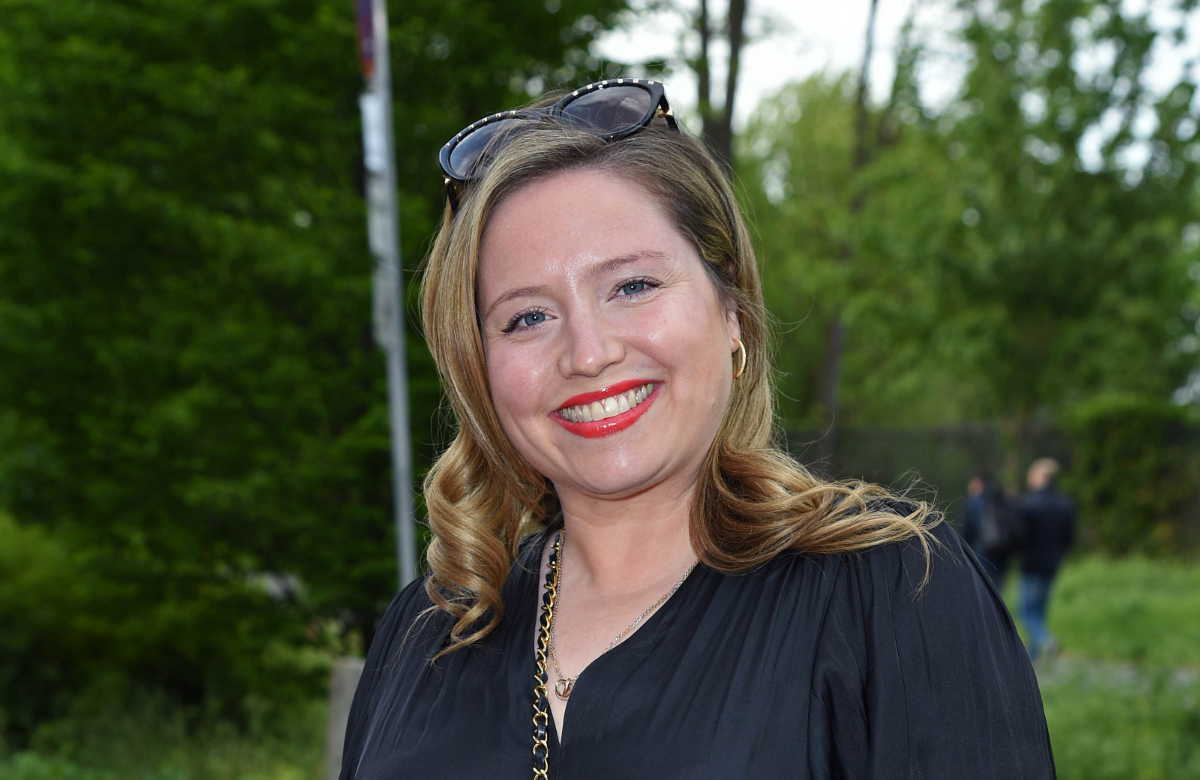 Caroline Frier strahlt