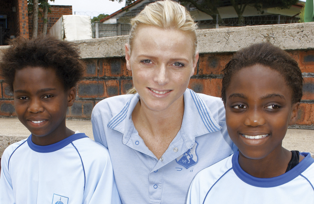Fürstin Charlène von Monaco früher und heute: 2006 beim Coaching mit Kindern