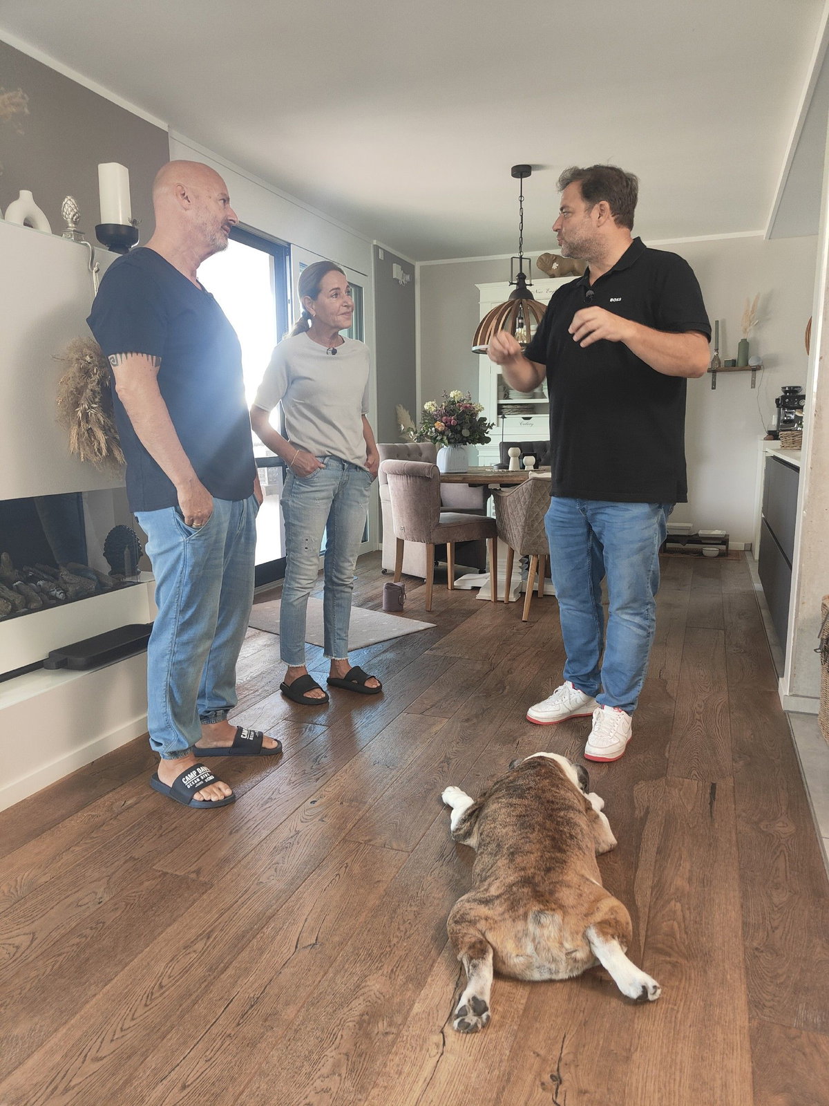 "Der Hundeprofi: Rütters Team": Detlef Steves, Nicole, Hundetrainer Martin Rütter, Bulldogge Kai-Uwe (v.l.)