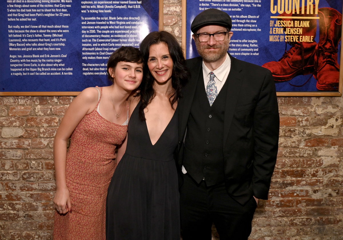 Erik Jensen mit seiner Ehefrau Jessica Blank und Tochter Sadie