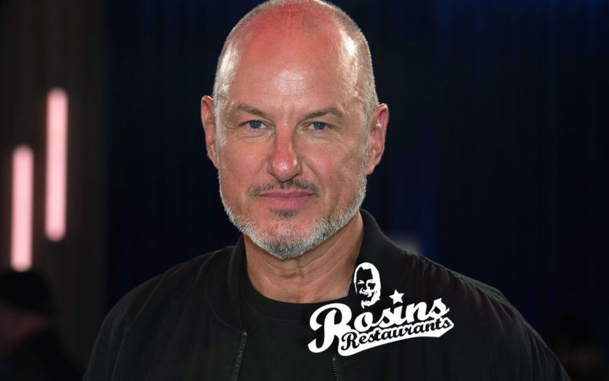 Frank Rosin mit "Rosins Restaurants"-Logo
