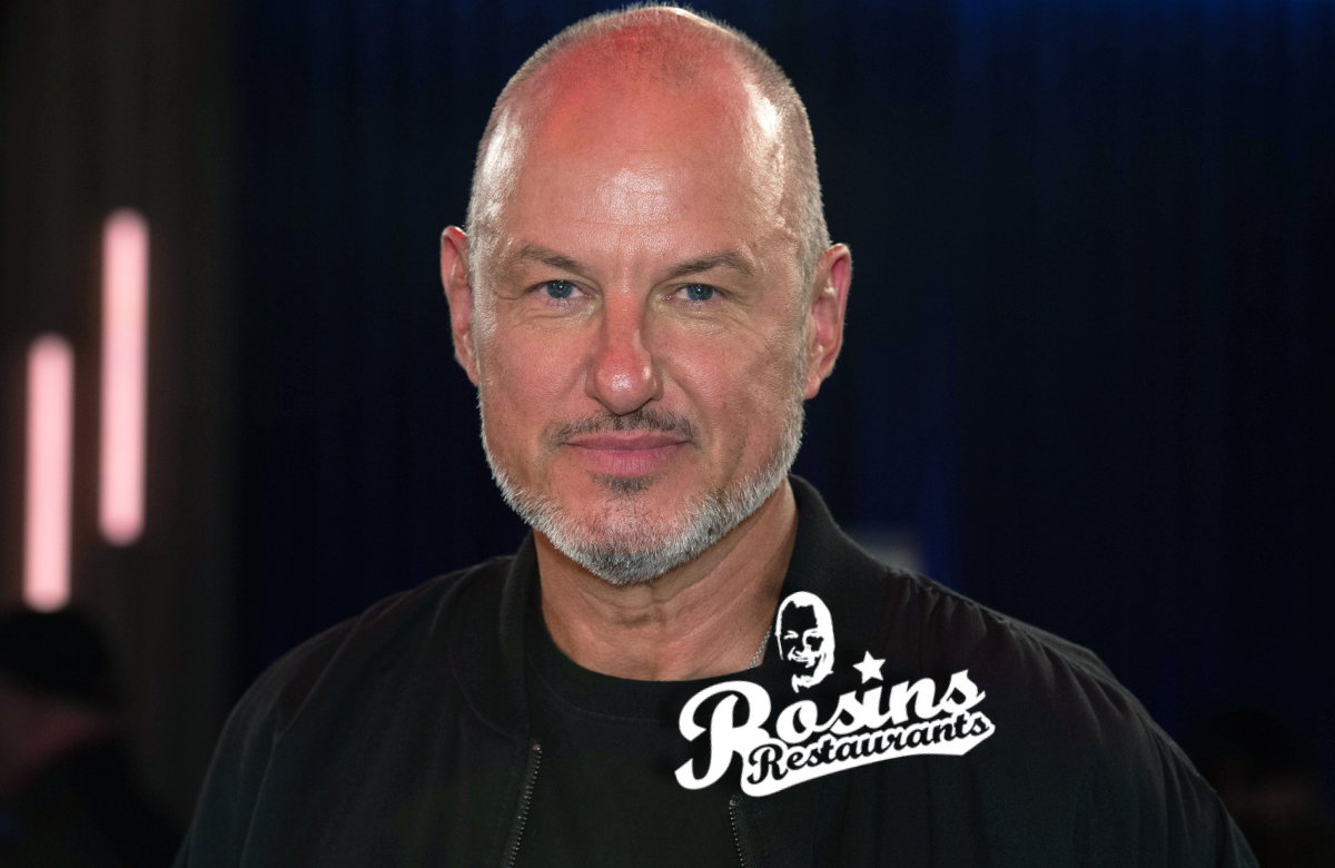 Frank Rosin mit "Rosins Restaurants"-Logo