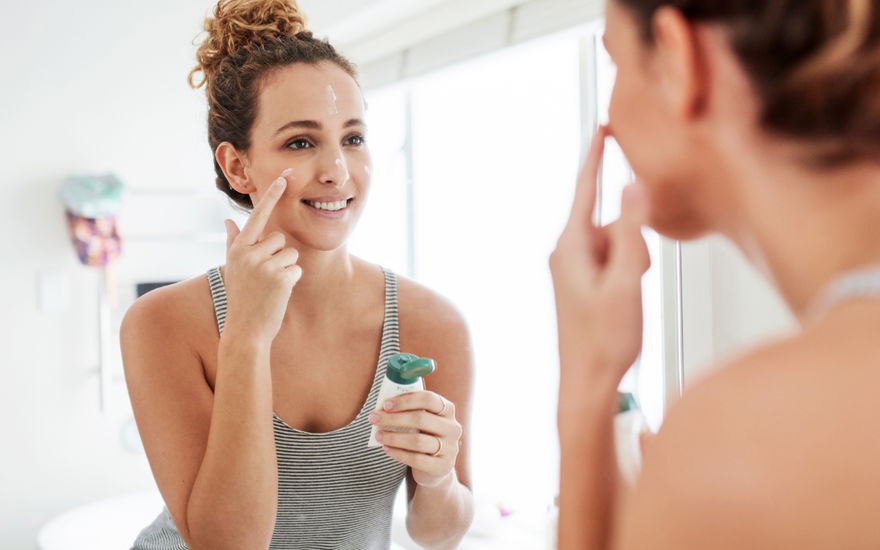 Anti-Aging-Creme für Frauen wzsichen 40 und 60
