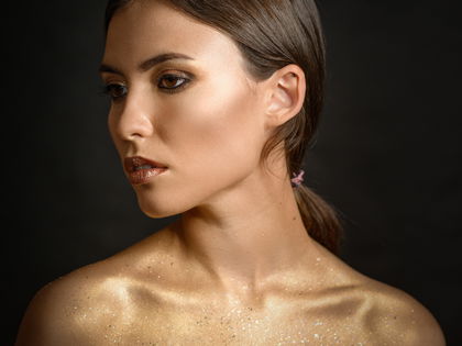 Beauty-Trend 2023: Diese Bodylotion hinterlässt einen tollen Goldschimmer