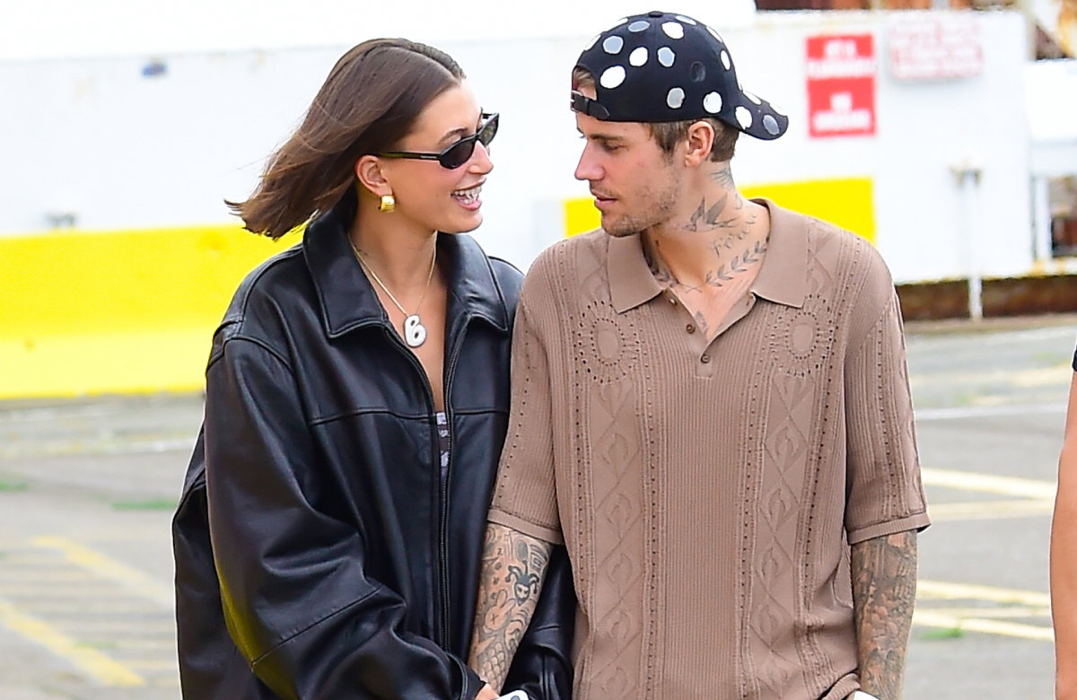 Hailey Bieber und Justin Bieber halten Händchen