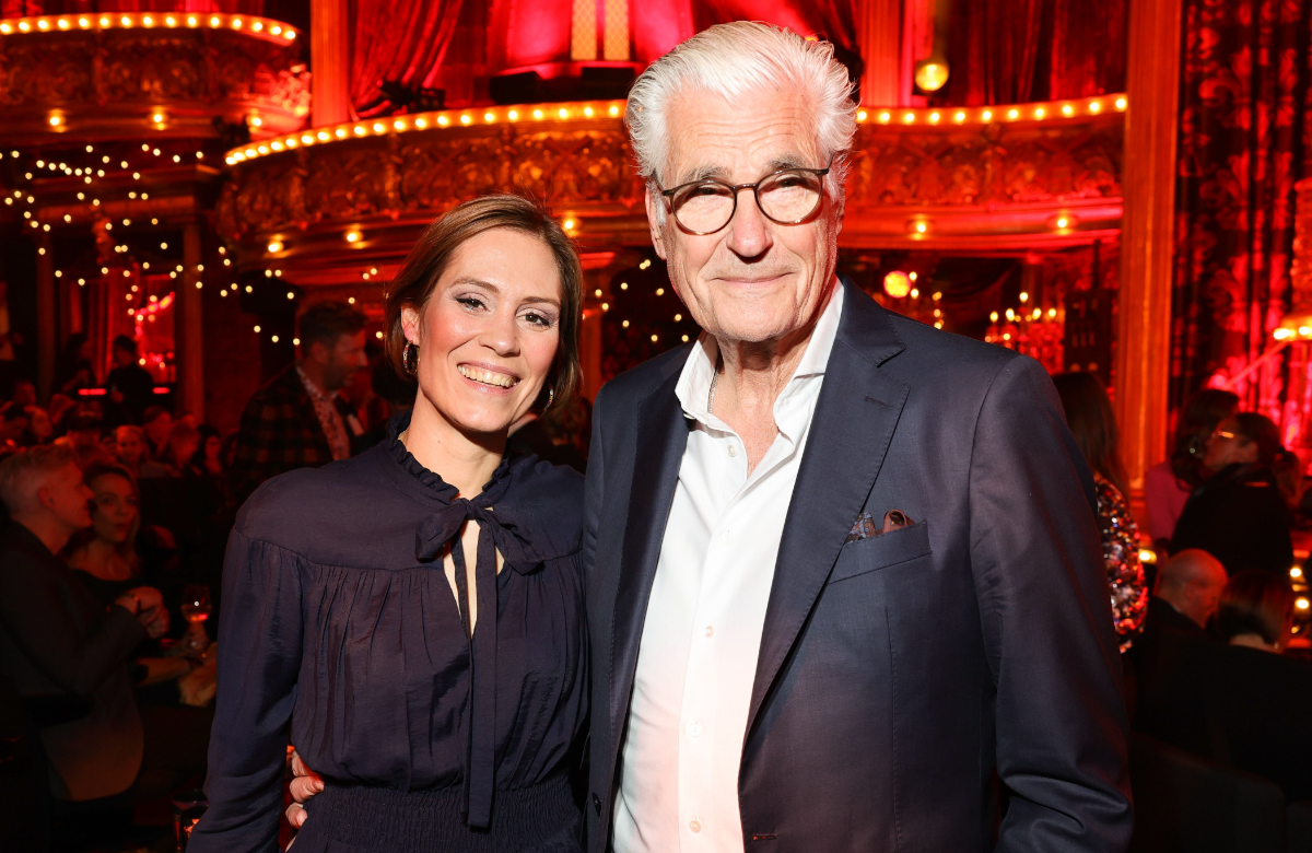 Julia Schütze und Sky du Mont posieren zusammen