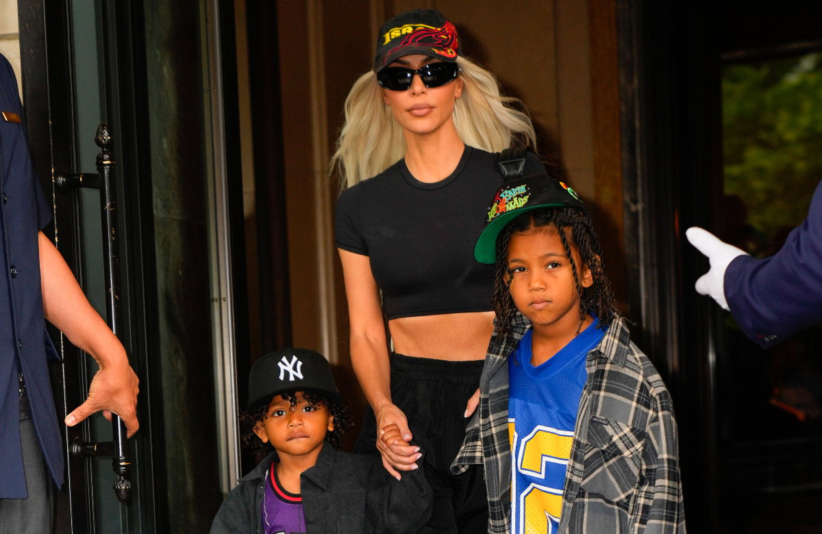 Kim Kardashian mit Psalm und Saint West