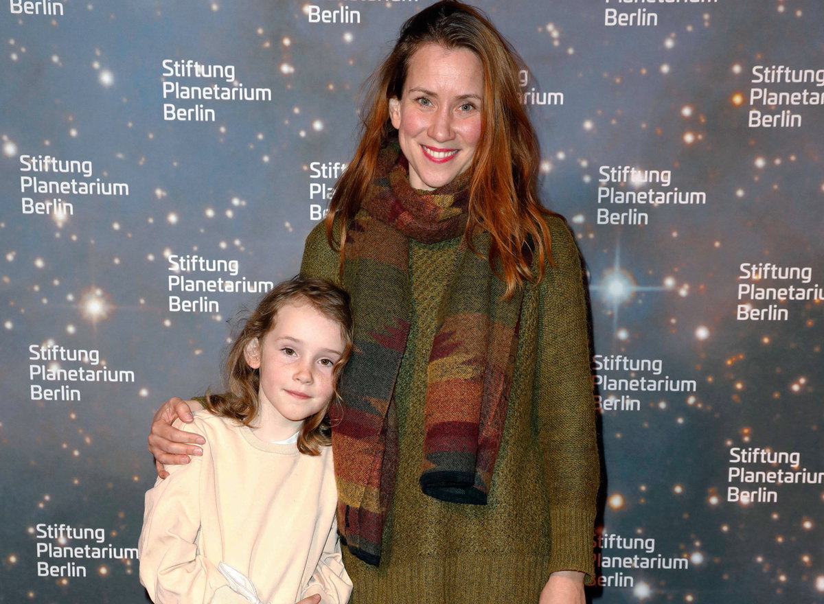Lena Dörrie mit Tochter Elsa bei einer Filmpremiere im März 2022