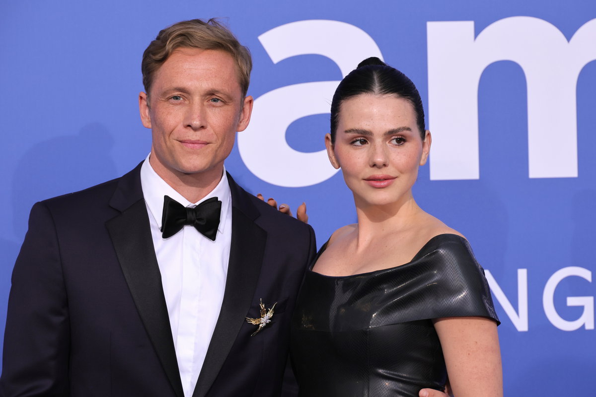Matthias Schweighöfer und Ruby O. Fee auf der amfAR Gala, 2023