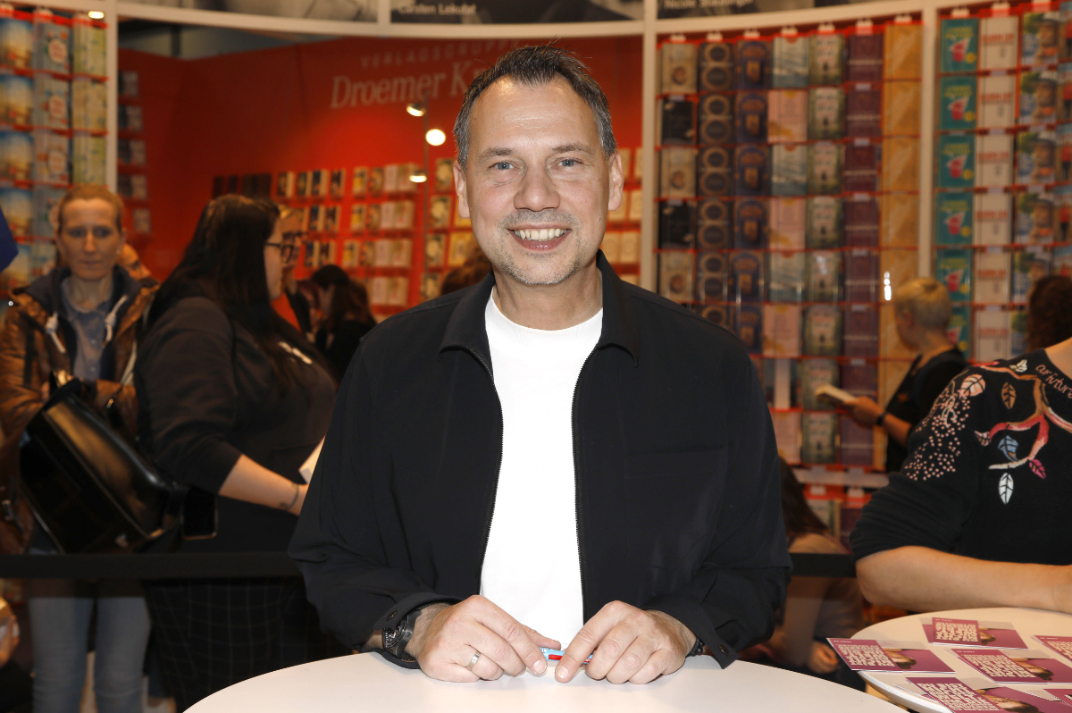 Sebastian Fitzek auf einer Buchmesse
