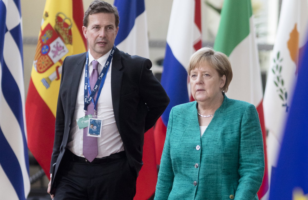 Steffen Seibert und Angela Merkel
