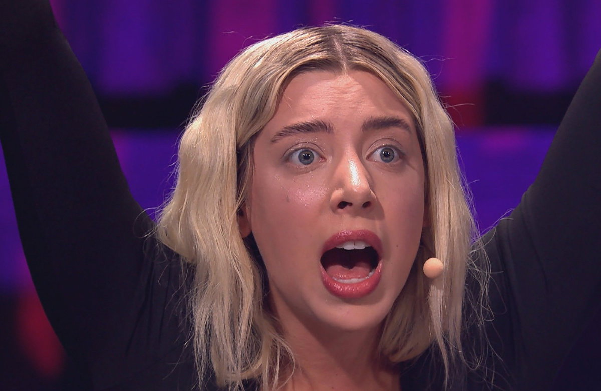 Walentina Doronina mit offenem Mund bei "Das Sommerhaus der Stars"