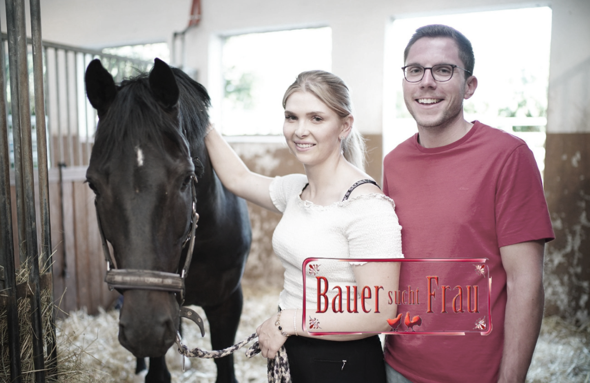 "Bauer sucht Frau" Staffel 19 2023 - Carolin und Lucas im Pferdestall