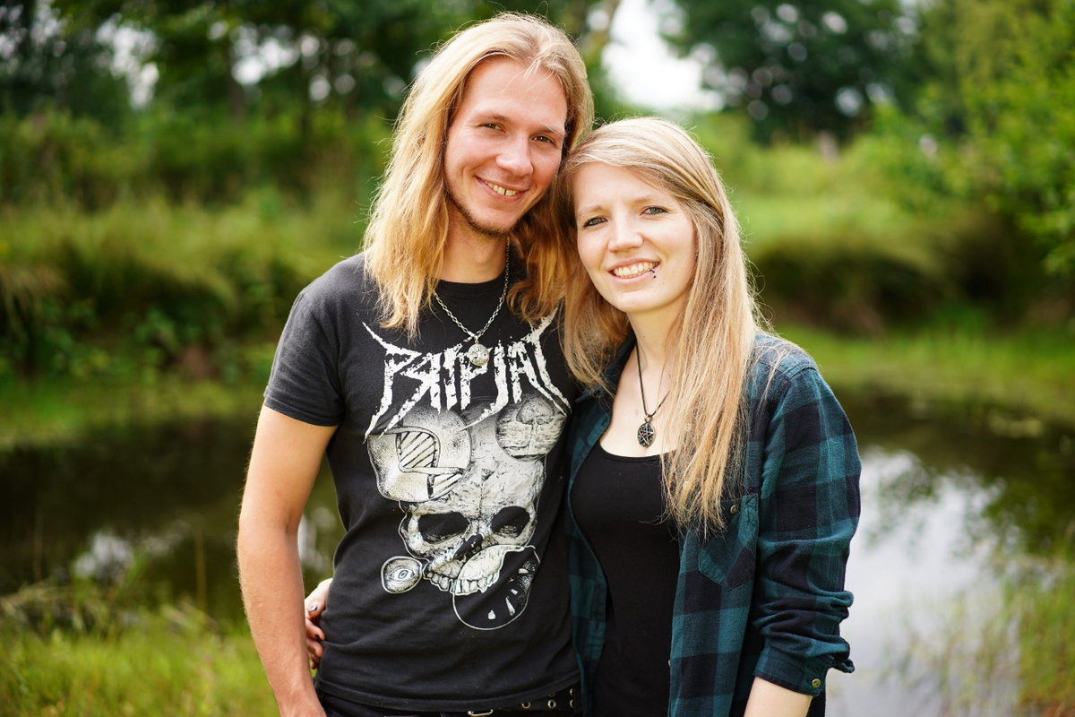 "Bauer sucht Frau" Staffel 19 - Christoph und Lisa Arm in Arm bei der Hofwoche