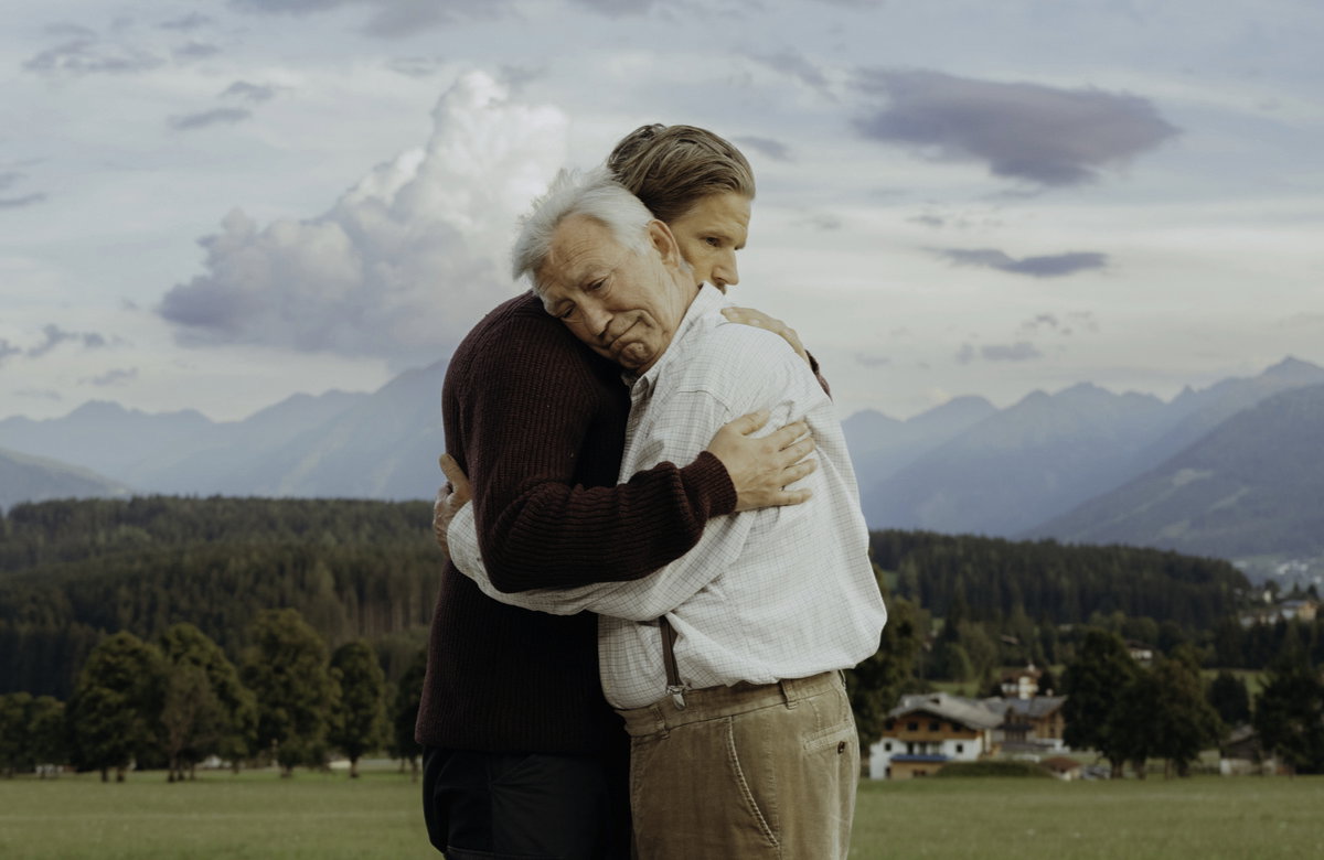 Markus (Sebastian Ströbel, l.) und Franz (Heinz Marecek. r.).