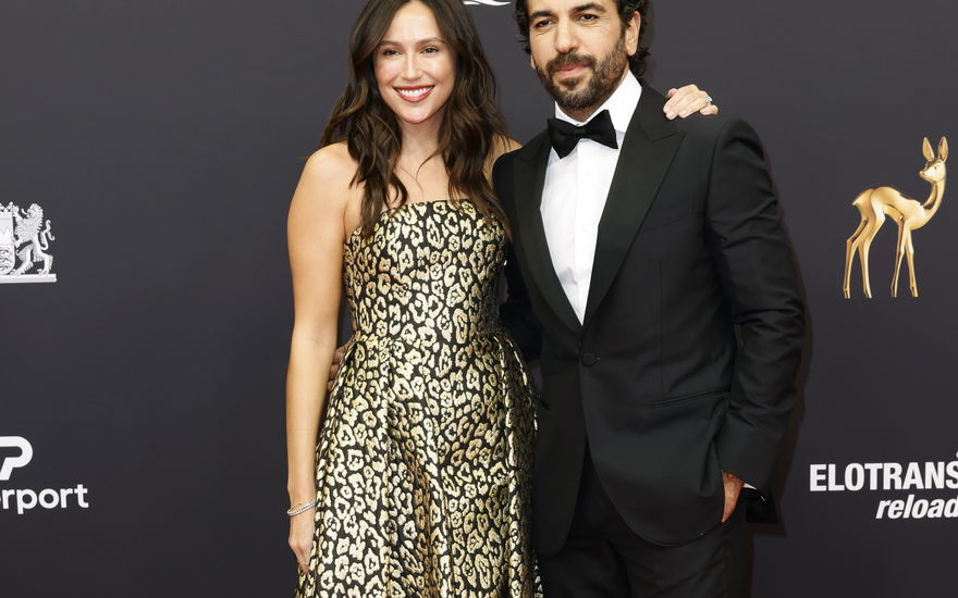 Elyas M'Barek und Ehefrau Jessica M'Barek beim Bambi 2023