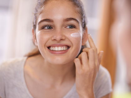 Anti-Aging: Bei dieser Drogerie-Creme haben erste Falten keine Chance
