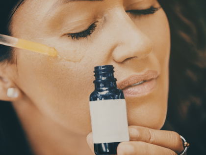 Gegen Falten: Dieses Retinol-Serum sorgt für den ultimativen Anti-Aging-Effekt