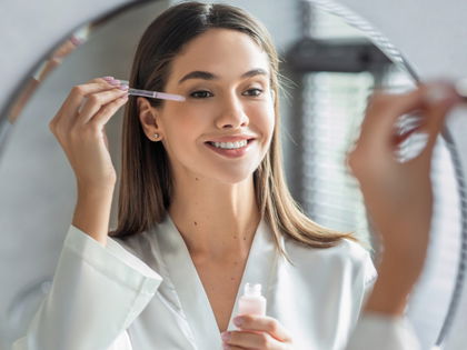 Anti-Aging: Mit diesem reduzierten Peptid-Booster werden Falten um 30% verringert