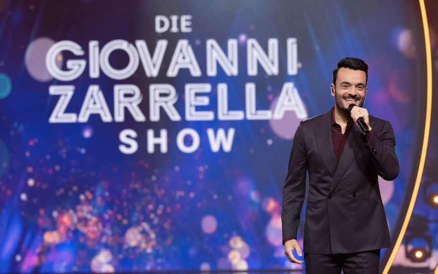 Giovanni Zarrella vor Logo Giovanni Zarrella Show
