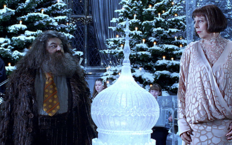Harry Potter Weihnachten Hagrid und Madame Maxime beim Weihnachtsball