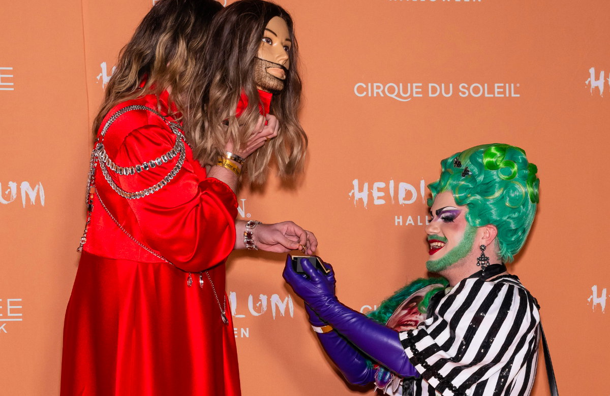 Bambi Mercury macht Freund auf Heidi Klums Halloween-Party einen Heiratsantrag