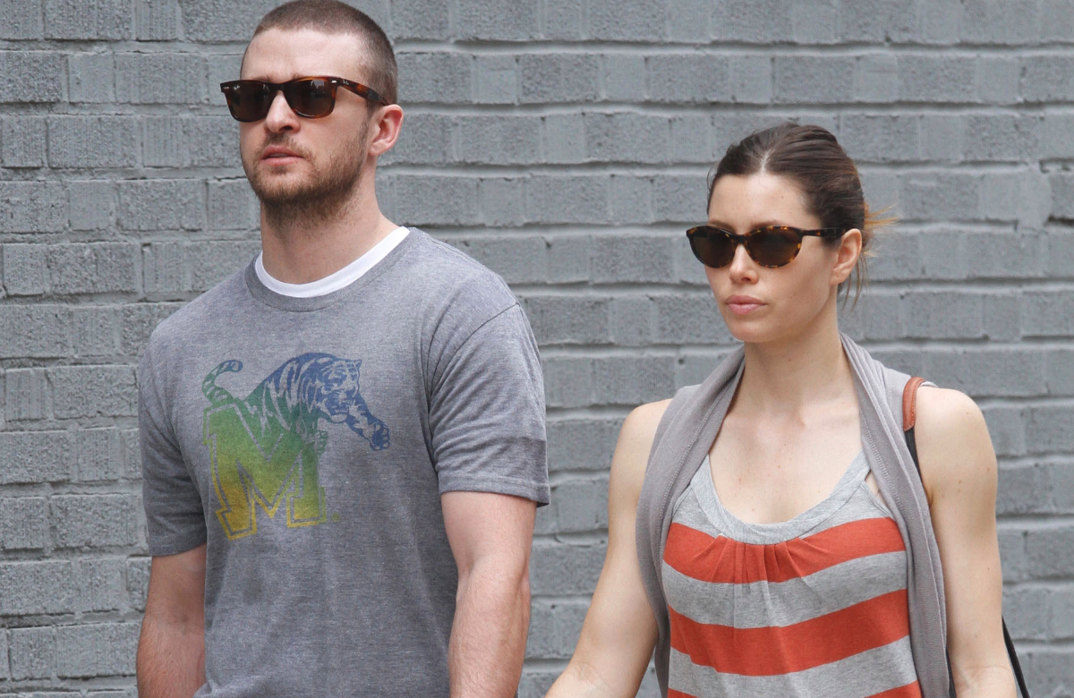 Justin Timberlake & Jessica Biel ernst mit Sonnenbrillen nebeneinander