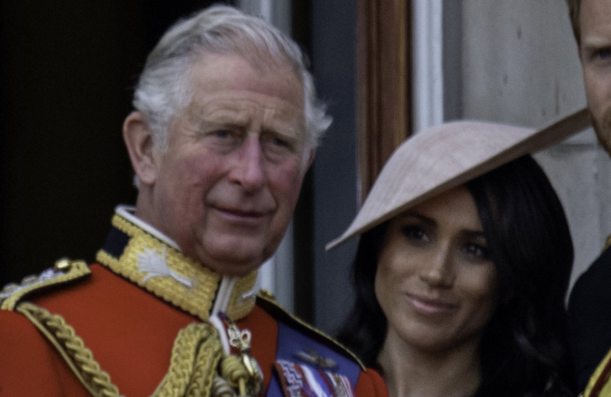 König Charles III. und Herzogin Meghan.