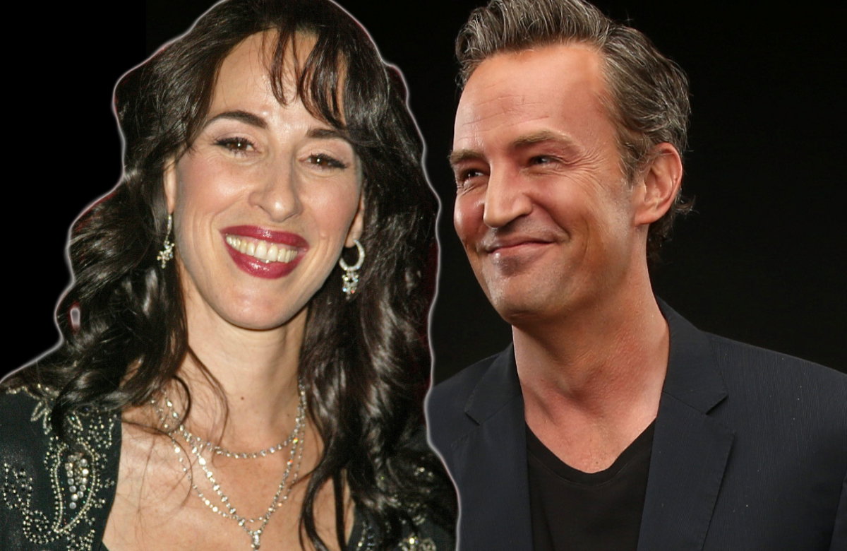 Maggie Wheeler lacht vor Matthew Perry