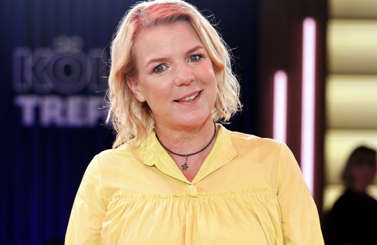 Mirja Boes lächelt